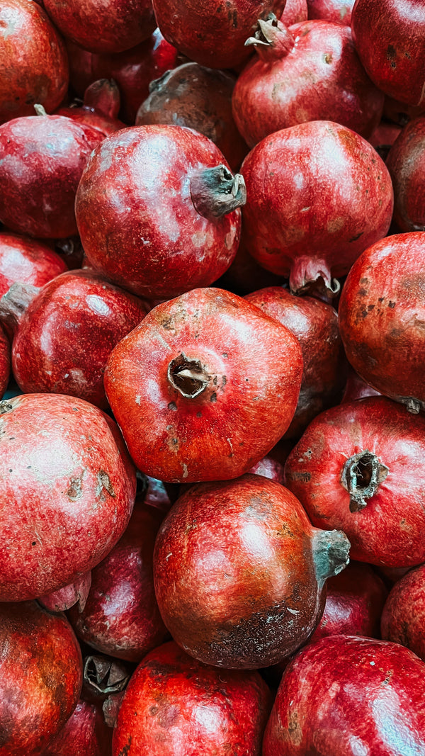 Granatapfel in der Kosmetik — Ellagsäure, Vitamin C und die Wissenschaft dahinter