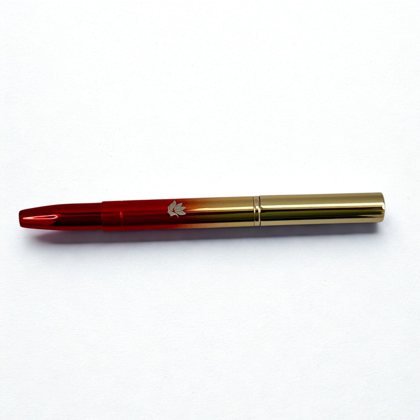 Doppel-Lippenpinsel – Präzises Auftragen von Aker Fassi & Lippenfarbe
