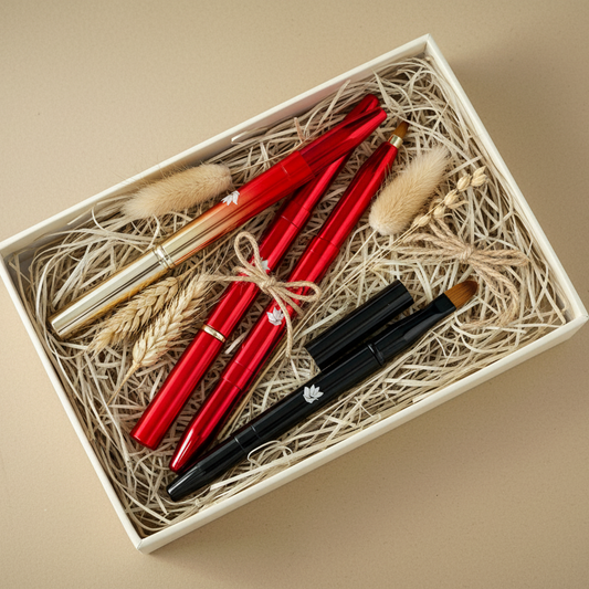 Doppel-Lippenpinsel – Präzises Auftragen von Aker Fassi & Lippenfarbe
