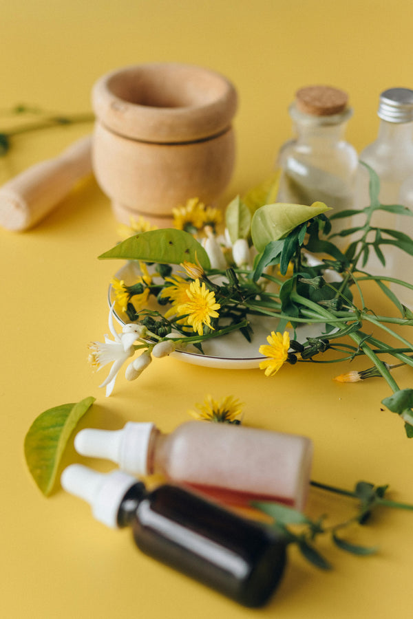 Gesichtspflege ohne Chemie — Die minimalistische natürliche Routine in 4 Schritten