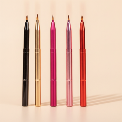 Doppel-Lippenpinsel – Präzises Auftragen von Aker Fassi & Lippenfarbe
